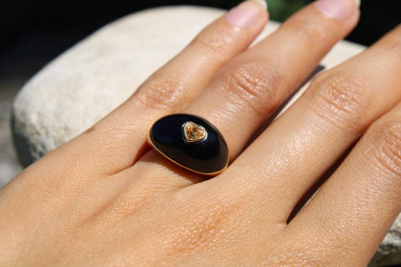 Bague Monica ✦ or jaune onyx et diamant jaune cœur