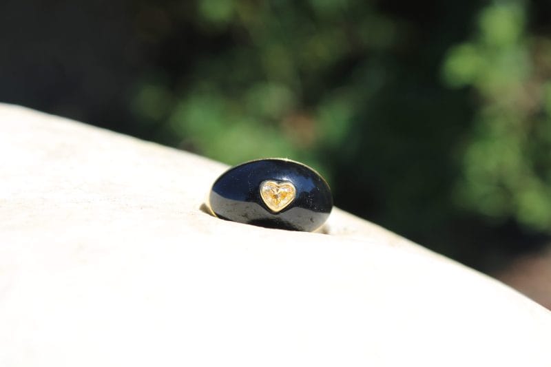 Bague Monica ✦ or jaune onyx et diamant jaune cœur