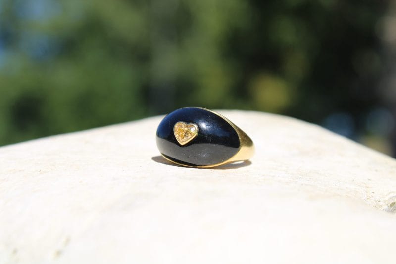 Bague Monica ✦ or jaune onyx et diamant jaune cœur
