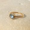 Bague Céline ✦ or jaune 18 carats et pierre bleue