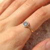 Bague Céline ✦ or jaune 18 carats et pierre bleue
